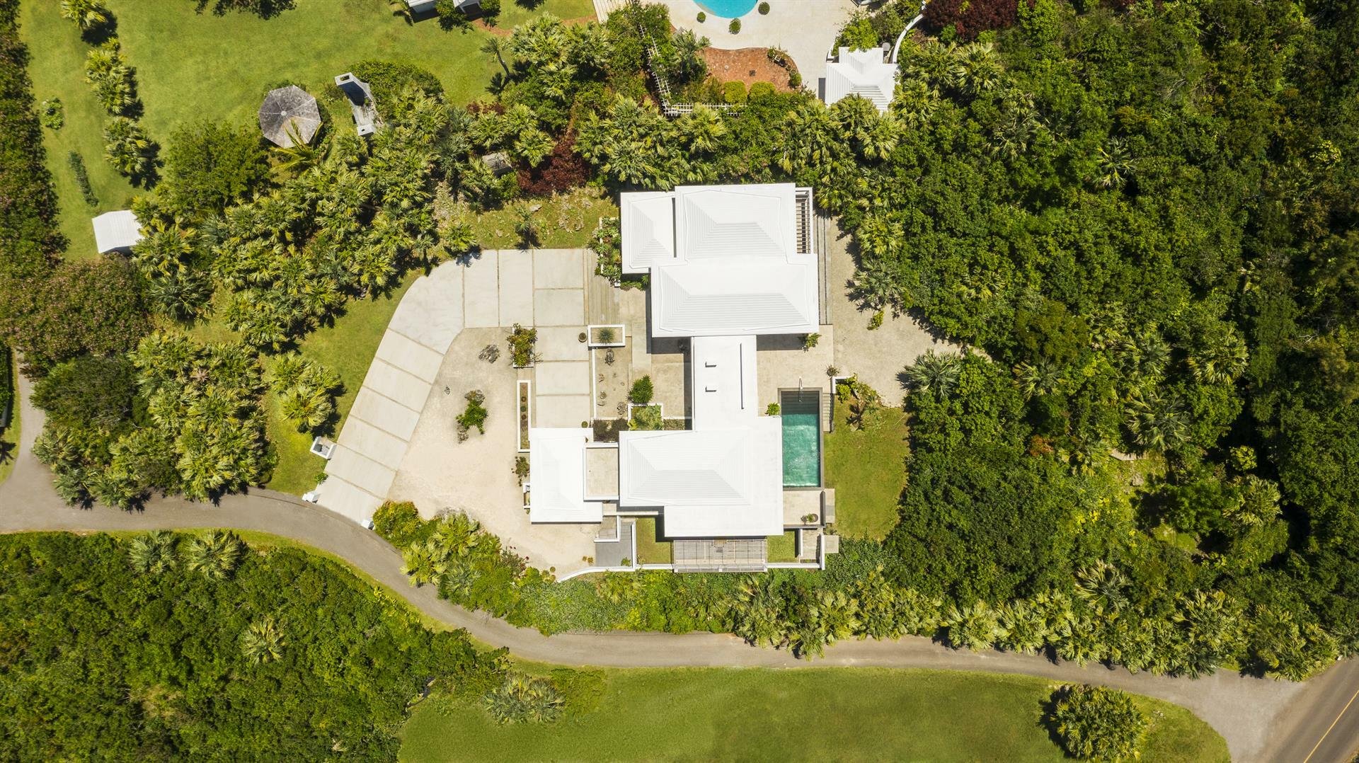 Bermuda'S Modern House In Hamilton Parish, Bermuda For Sale