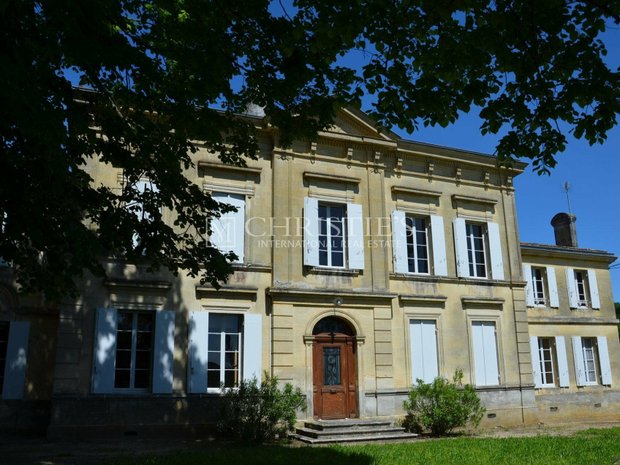 Huis in Saint-Émilion, Nouvelle-Aquitaine, Frankrijk 1