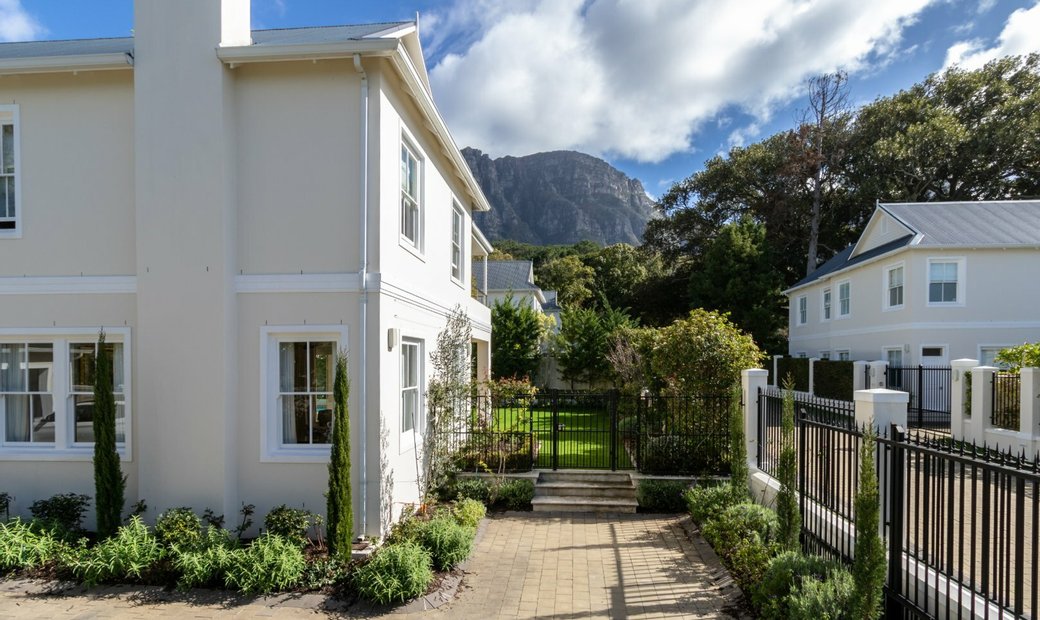 Exclusive Fernwood Place Security Estate en Newlands, South Africa a la