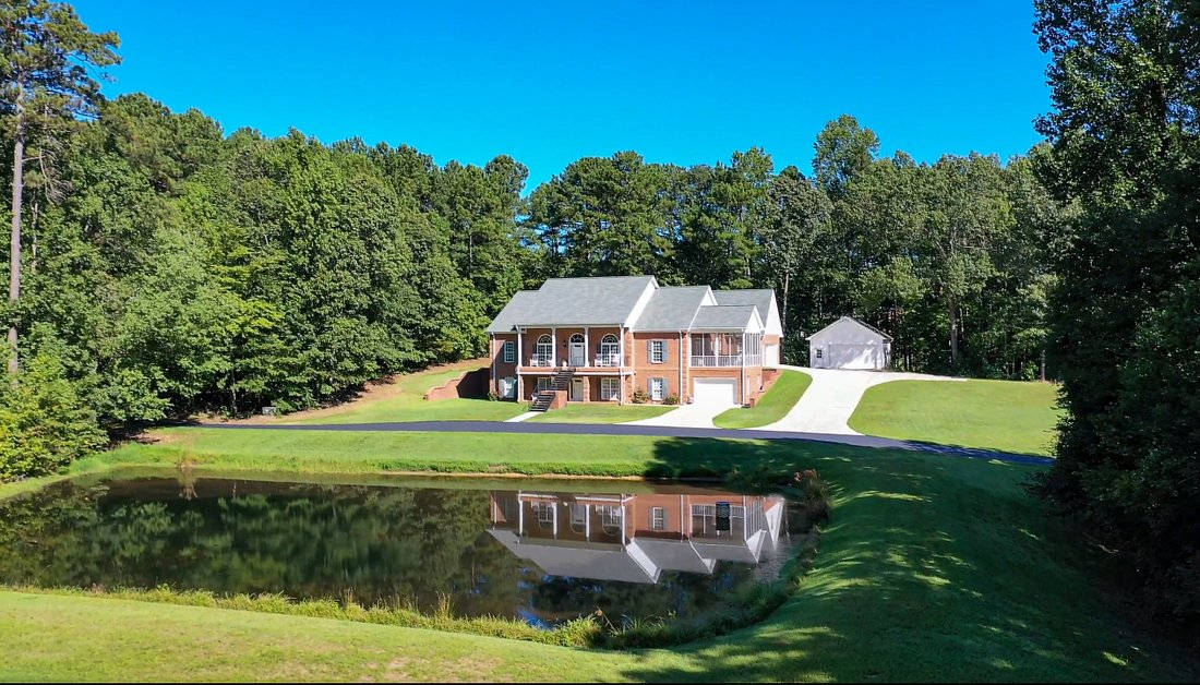 5 Bedrooms Single Family Detached In Winston, United States