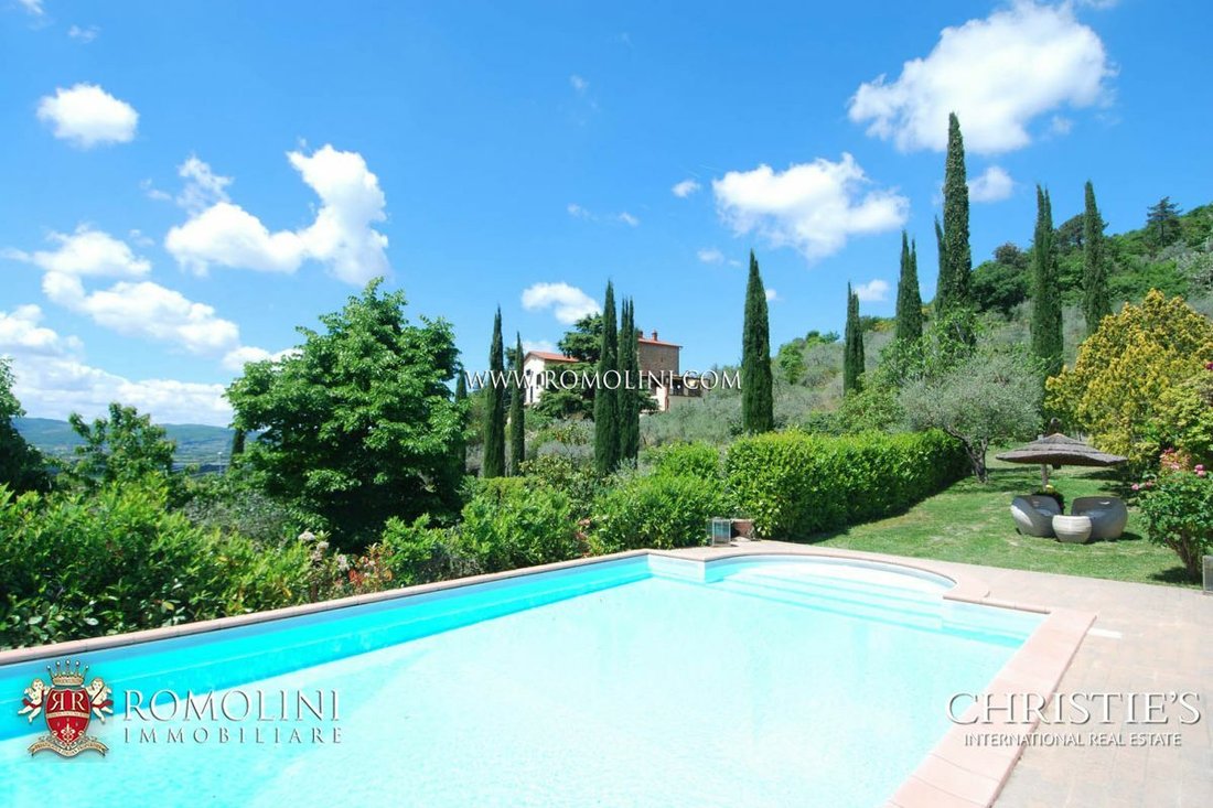 Tuscany Villa With Panoramic View For Sale Arezzo In Puglia