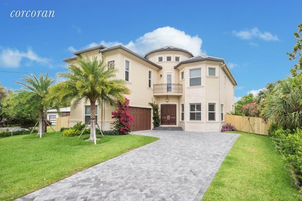 1002 N Atlantic Drive, Lantana/Hypoluxo In Lantana, Florida, United