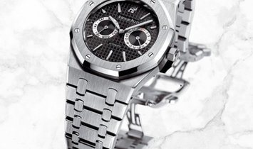 Audemars Piguet 26330ST.OO.1220ST.01 Royal Oak Day & Date Stainless Steel Black Coloured Dial