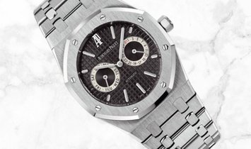 Audemars Piguet 26330ST.OO.1220ST.01 Royal Oak Day & Date Stainless Steel Black Coloured Dial