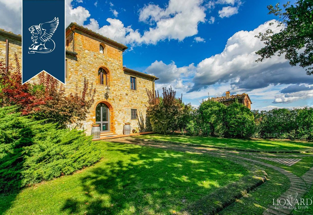 Luxury Farmhouse For Sale Near Bucine In Tuscany, Italy For Sale (11287309)