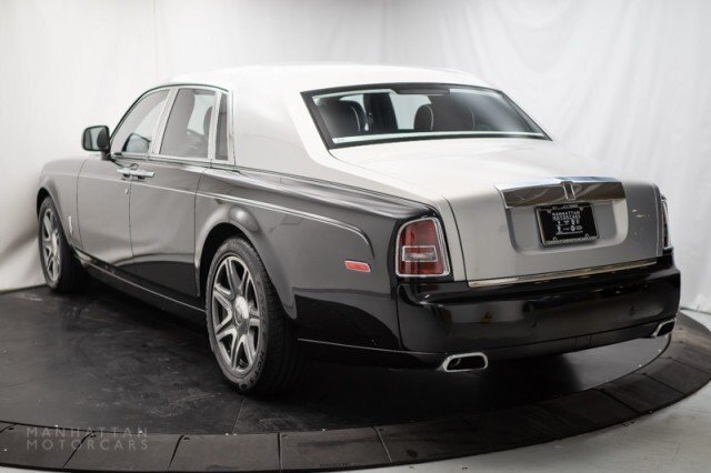 Sedan in United States 5 - 11155341