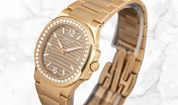 Patek Philippe Nautilus 7010/1R-012 Quartz Movement Date and Sweep Seconds Rose Gold Diamond Set (11294939)