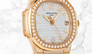Patek Philippe Nautilus 7010/1R-011 Quartz Rose Gold Silvery Opaline Diamond Set