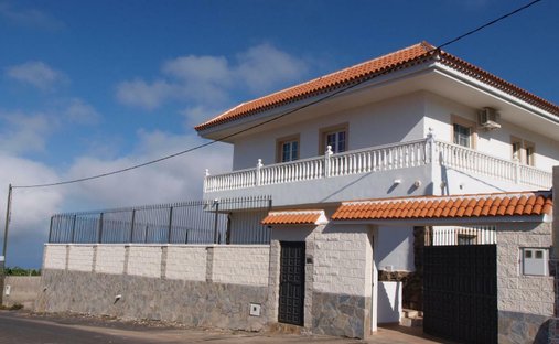 Villa in Guia de Isora, Canary Islands, Spain 1