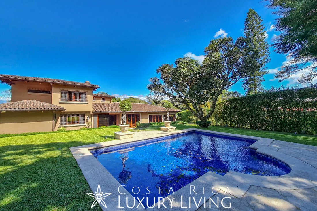 Estate in San Rafael de Escazú, San José Province, Costa Rica 1 - 11297274