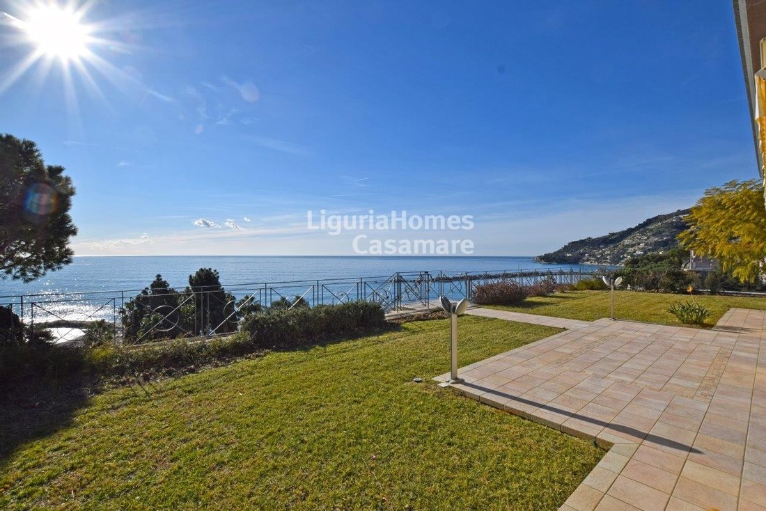 Villa in Center, Ospedaletti, Liguria 4 - 11297035