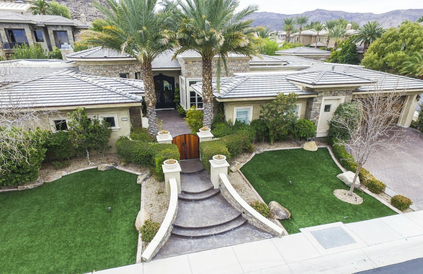 5 Bedrooms Single Family Attached In Henderson, Nevada, United States