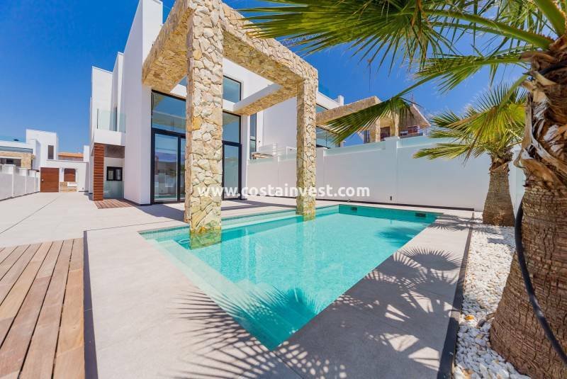 Villa in Torrevieja, Valencian Community, Spain 3 - 10659836