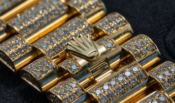 Rolex Day-Date Bespoke 228238 Diamond Bezel and Bracelet in 18 Ct Yellow Gold