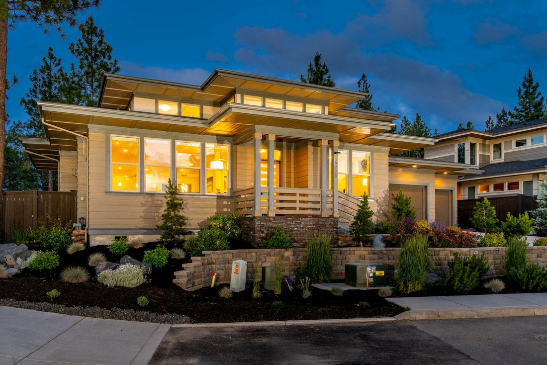 Beautifully Appointed Modern Prairie Home In Bend, Oregon, United