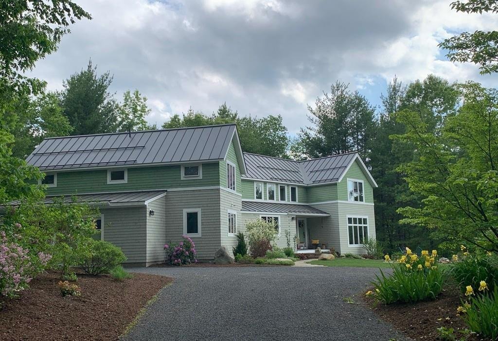 Contemporary Farmhouse Views In Shutesbury, Massachusetts, United