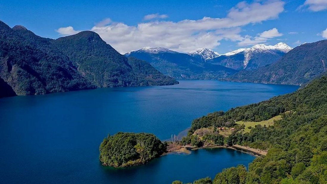 Great Property In The Oldest In Todos Los Santos Lake, Los Lagos, Chile