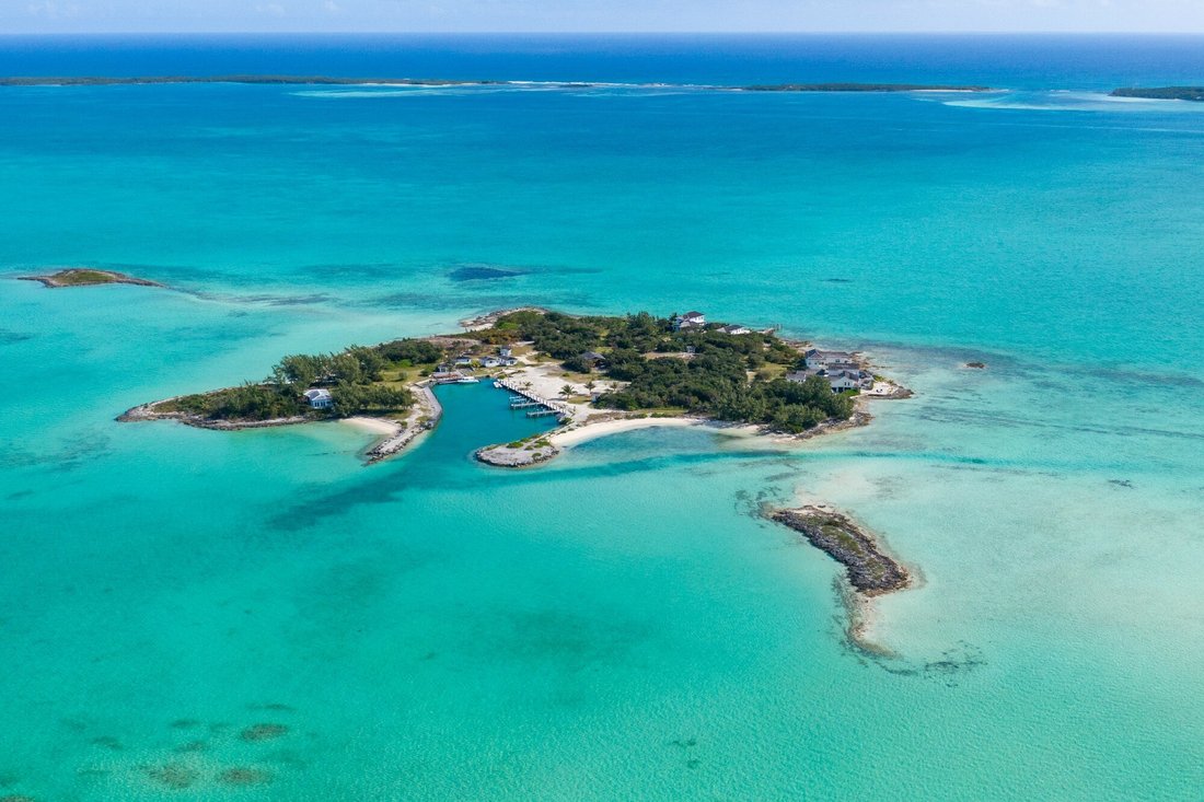 Private Island in The Bahamas 1 - 11332953