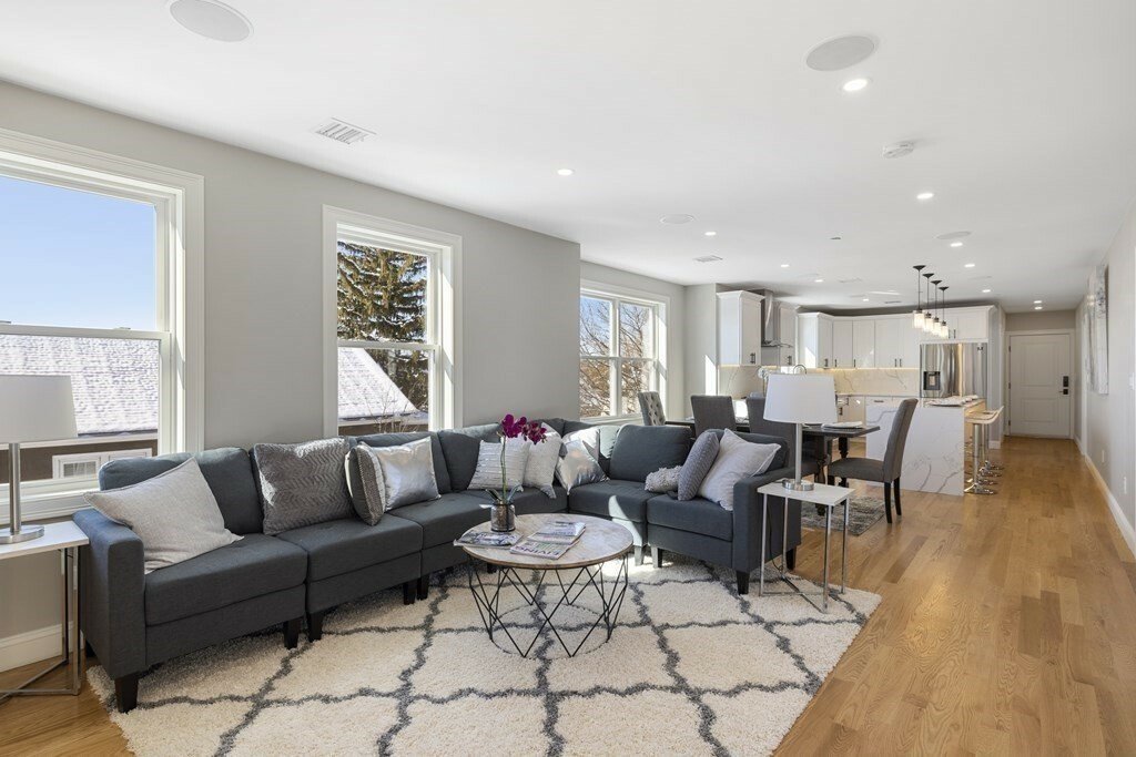Condo in Everett, Massachusetts, United States 1 - 11338188