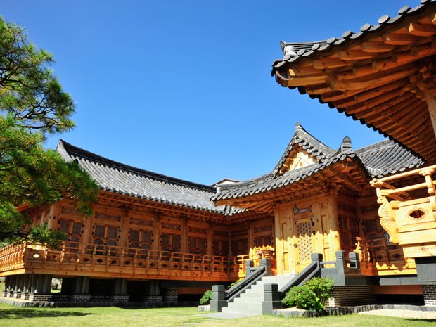 Luxury houses for sale in South Korea | JamesEdition