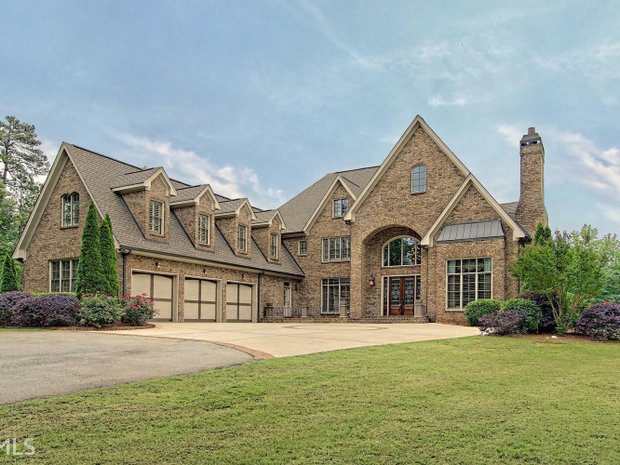 Luxury homes for sale in Buford, Georgia | JamesEdition