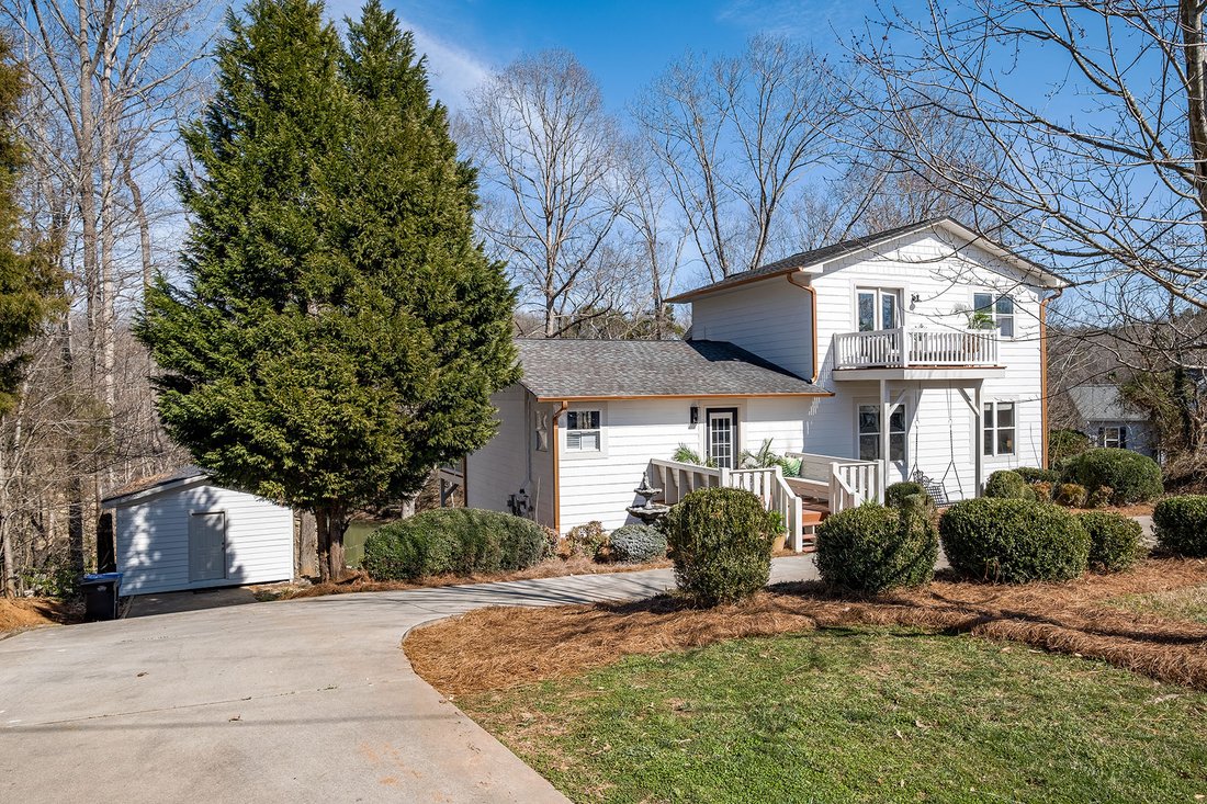 Laurel Cove In Statesville, North Carolina, United States For Sale (11357917)