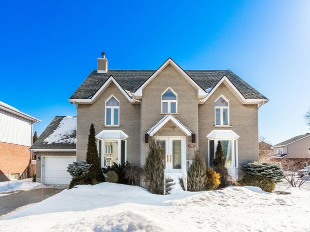 Maisons De Luxe à Vente à Brossard, Québec, Canada | JamesEdition