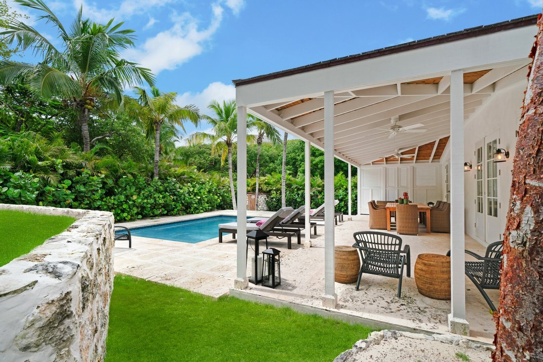 Flamingo House, Pink Sands Resort In Dunmore Town, Harbour Island, The Bahamas For Sale (11362151)