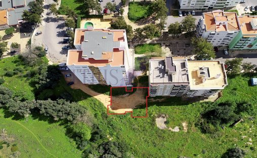 Land in Portimao, Algarve, Portugal 1