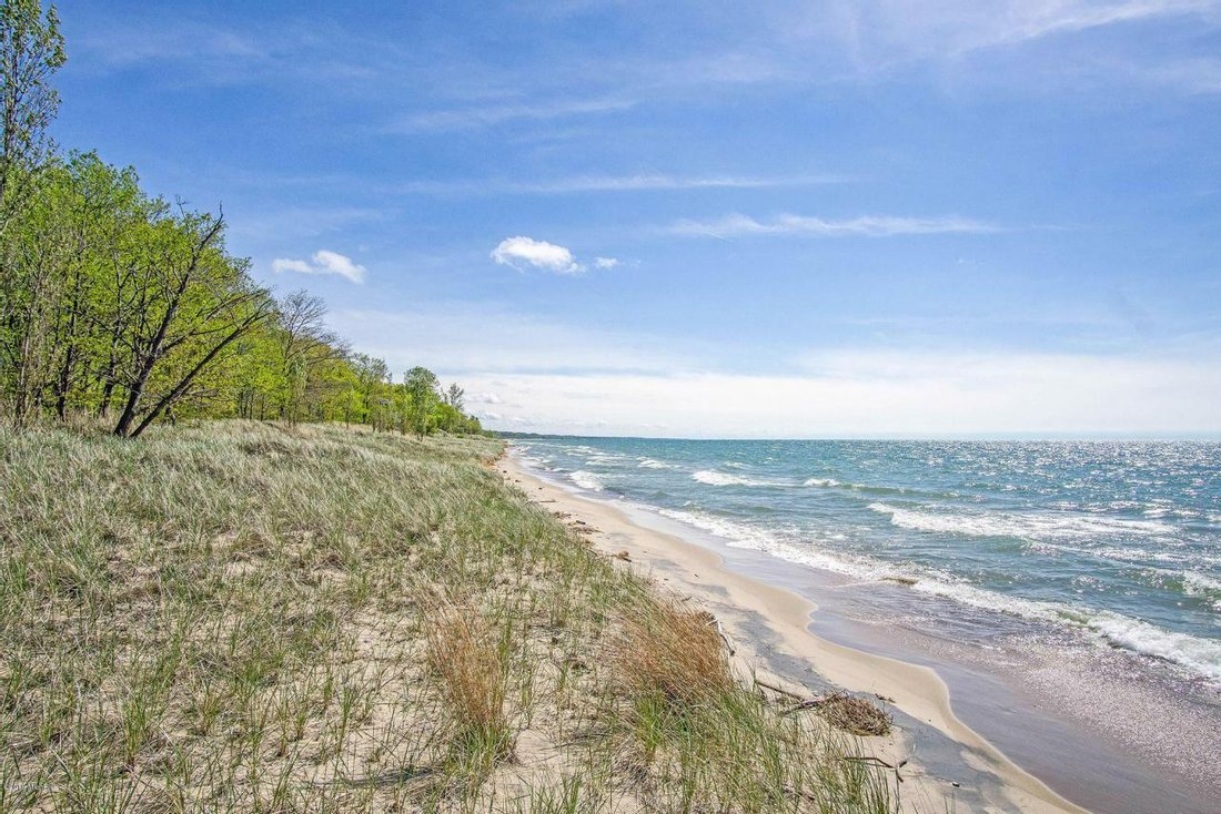 Stunning Contemporary Home With Lake In Stevensville, Michigan, United