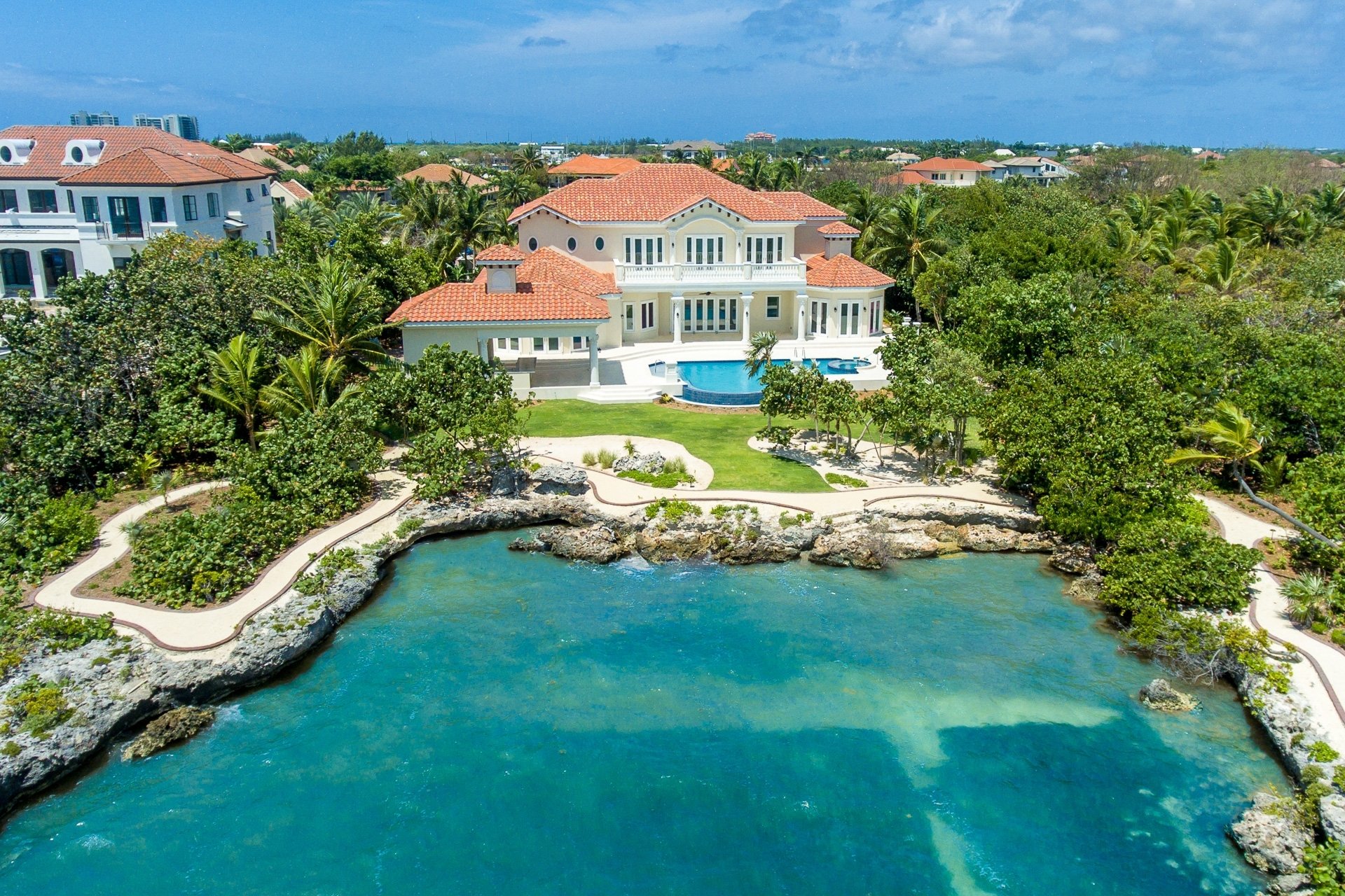Vista Del Mar Residence On Its Own Cove In West Bay, Cayman Islands For