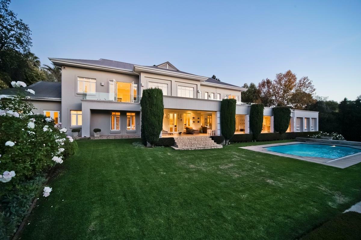 Stunning Departure From The Ordinary In Sandton, Gauteng, South Africa