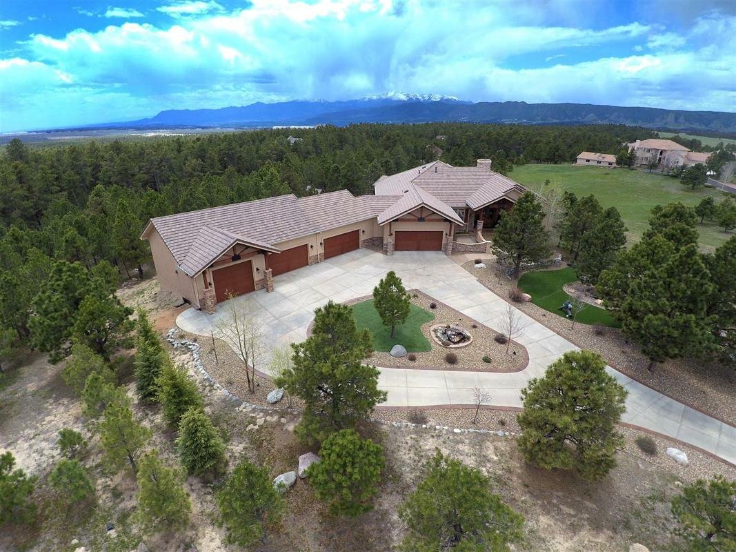 Luxury Home In High Forest Ranch In Colorado Springs, Colorado, United