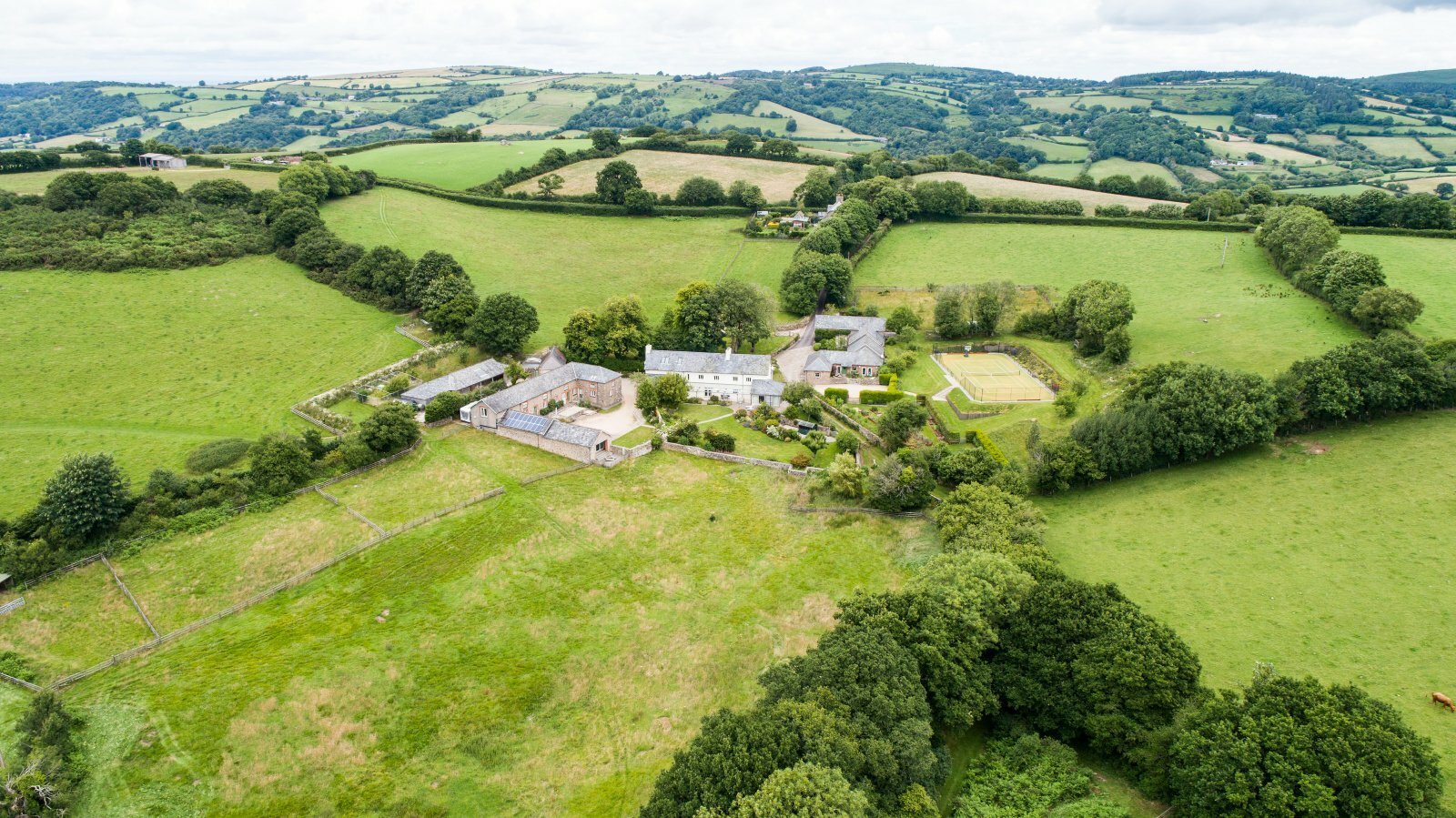 Skilfully Restored Period Home With In Moretonhampstead, England