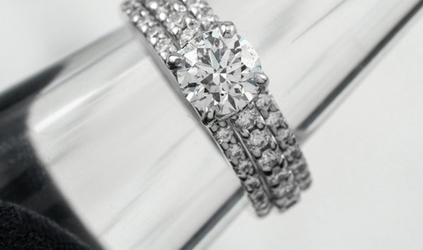 1.20ct Elita Diamond Set Ring in 18K White Gold with Two Wedding Bands featuring 0.16ct Diamonds (11373508)