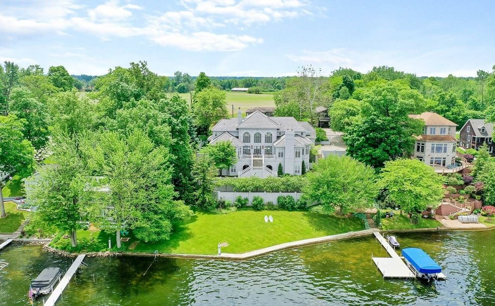 Luxury Lake View Homes For Sale In Leesburg Indiana Jamesedition