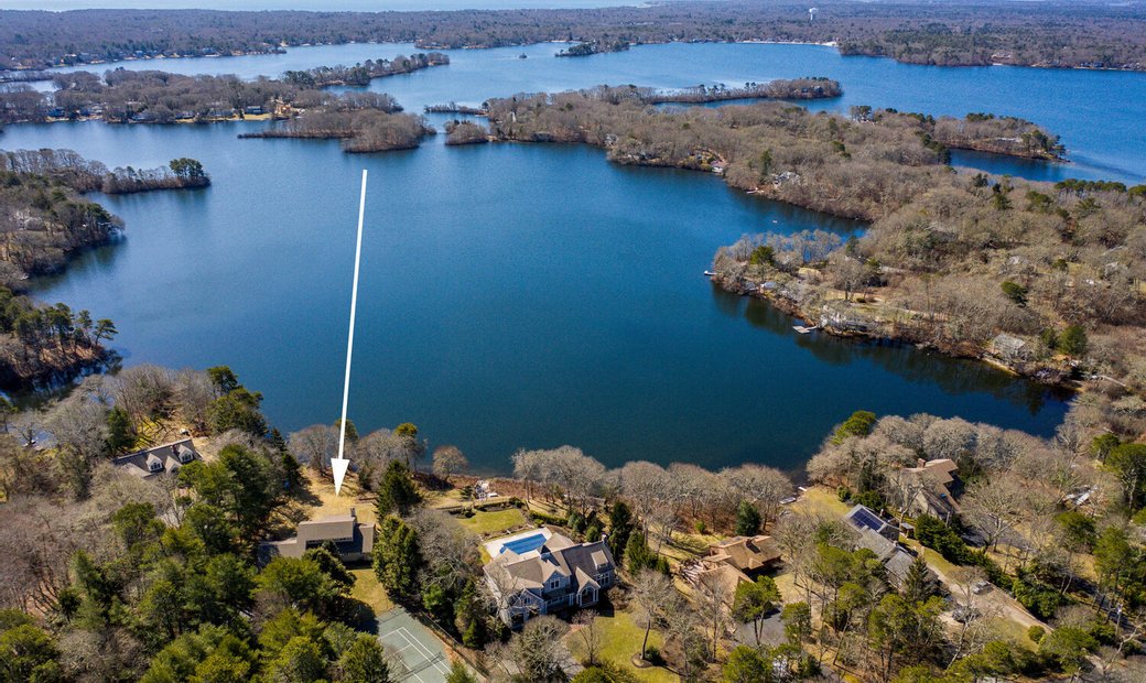 Wequaquet Lake Gem In Barnstable, Massachusetts, United States For Sale