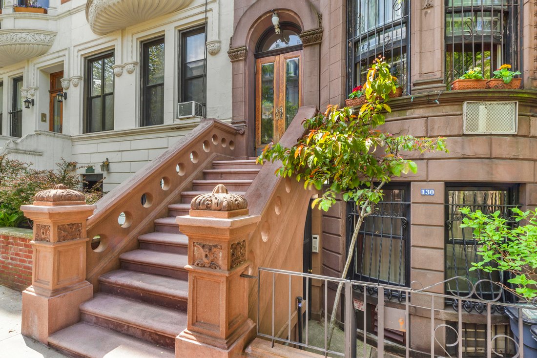 Upper West Side Townhouse In New York, New York, United States For Sale