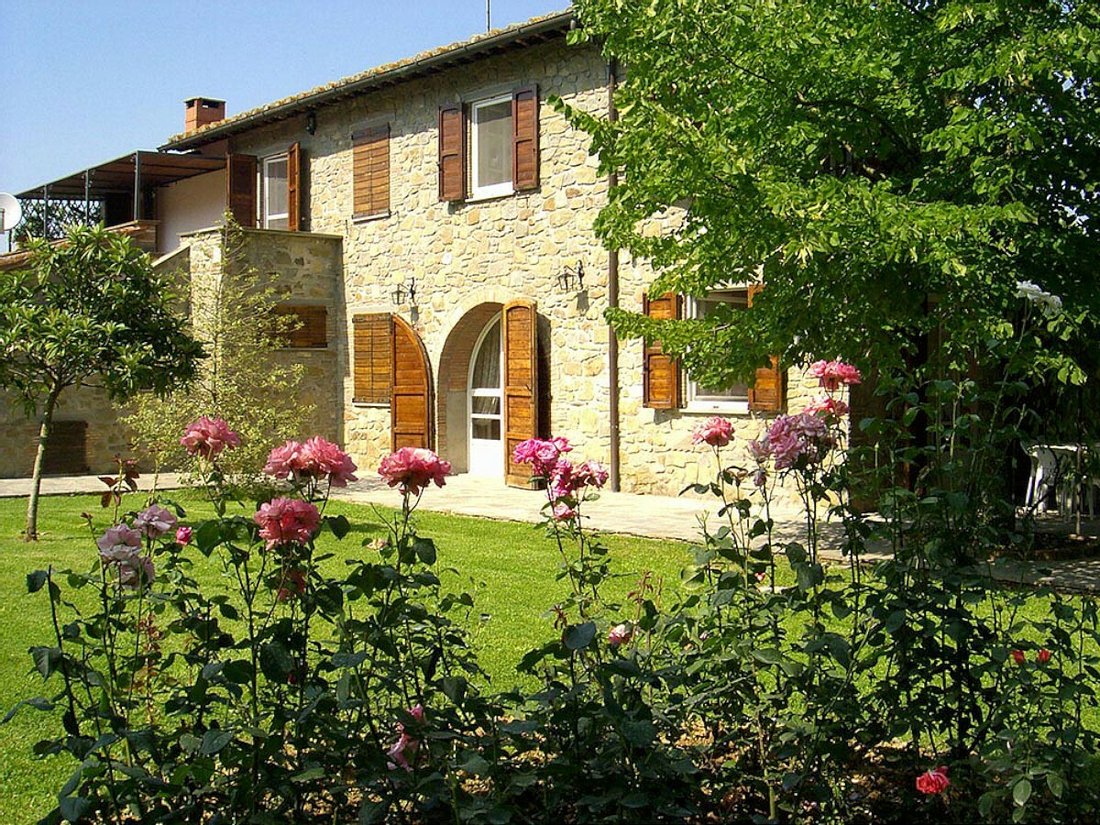 Cortona Farmhouse In Cortona, Tuscany, Italy For Sale (11382829)