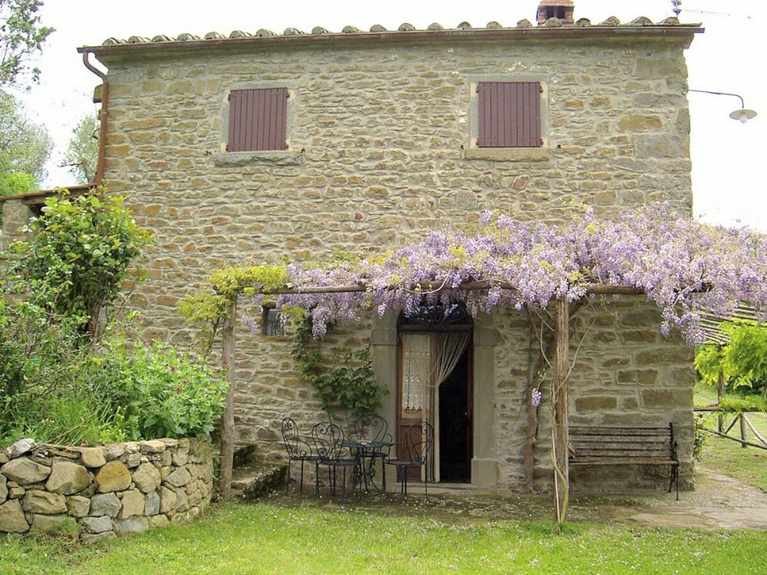 Apartments For Sale In Cortona Italy