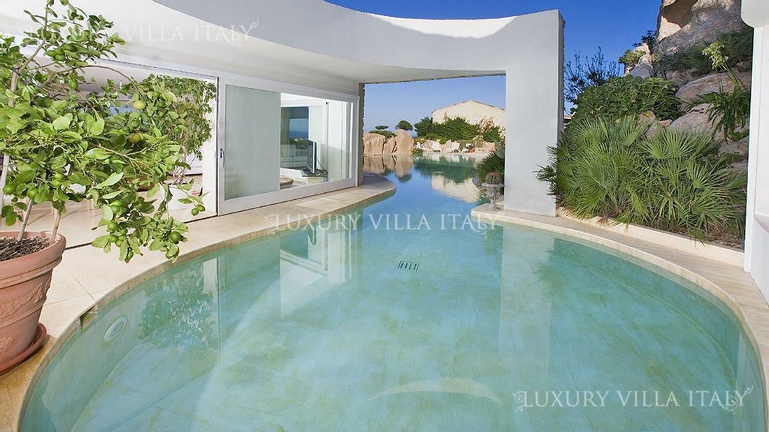 Villa in Marina di Porto Cervo, Porto Cervo, Italy 1 - 11390163