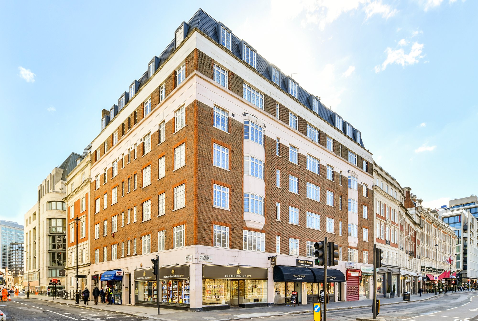 Rosscourt Mansions, Buckingham Palace Road, In London, England, United
