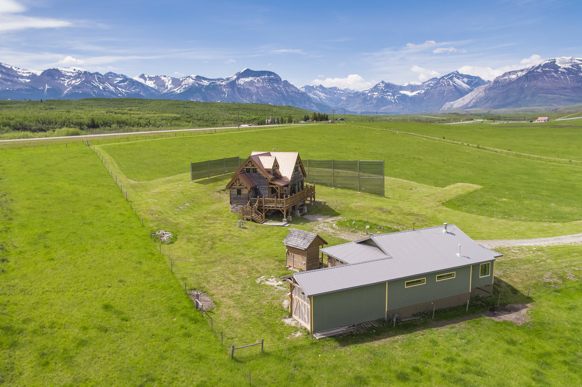 Rocky Mountain Vacation Home In Alberta, Canada For Sale (11389988)