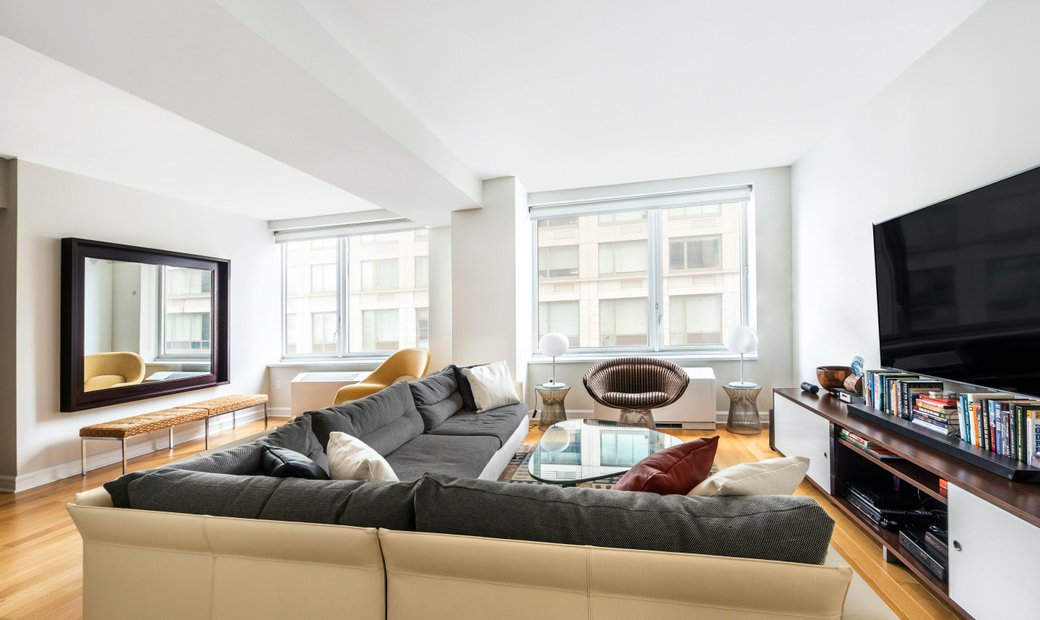 Lincoln Square's Most Quintessential In New York, New York, United States For Sale (11313266)