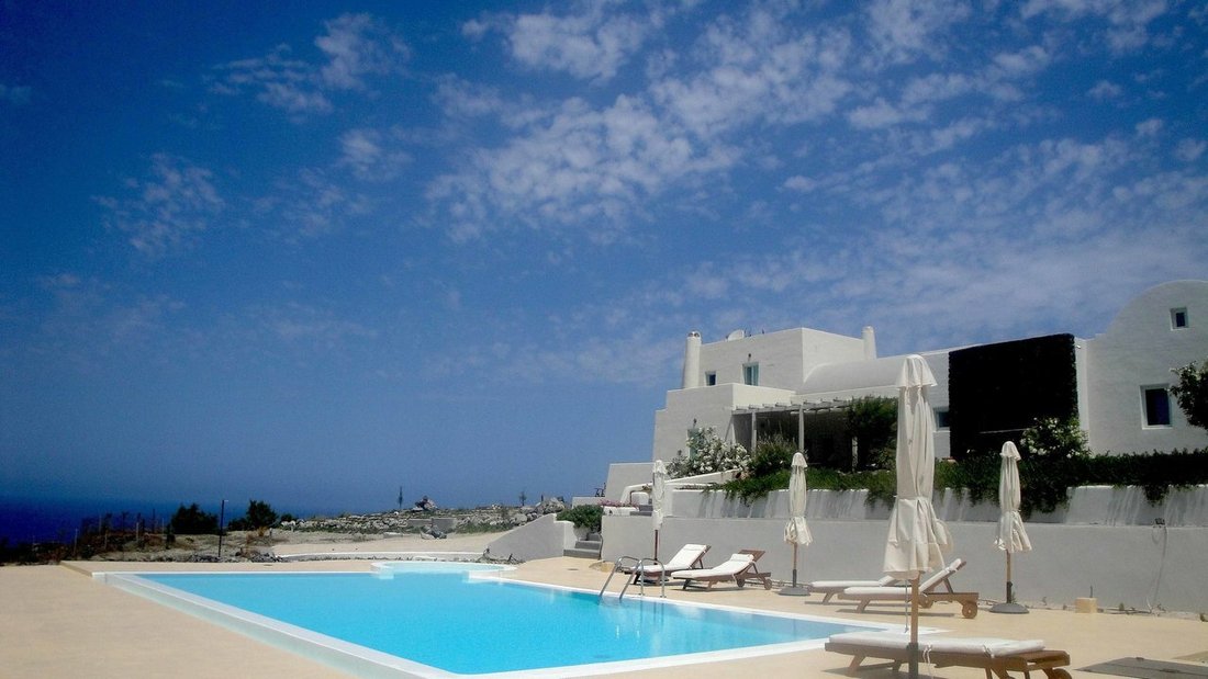 Villa in Thira, Aegean, Greece 2 - 11397402