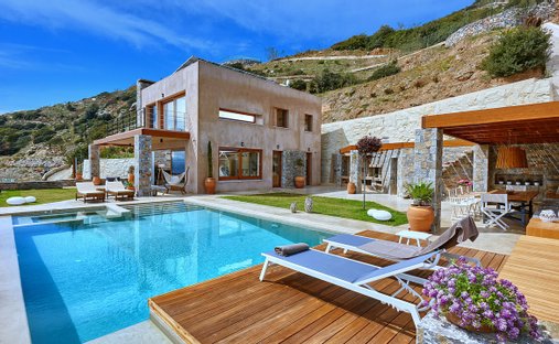 Villa in 2nd Community of Heraklion - Eastern, Heraklion, Greece 1