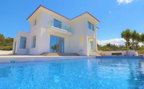 Villa in Peyia, Paphos, Cyprus 1