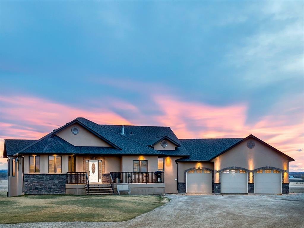 Big, Beautiful Bungalow In Alberta, Canada For Sale (11411819)