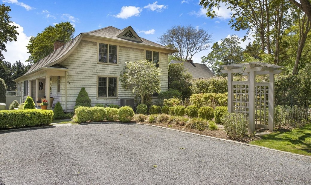 Amagansett Lanes!! In Amagansett, New York, United States For Rent