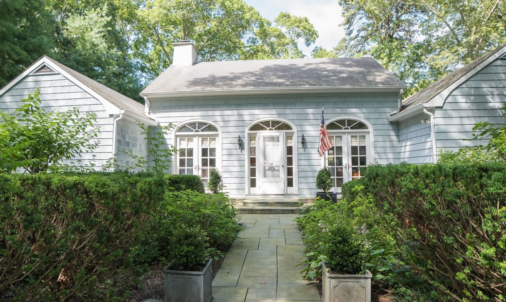 Great Location South Of Highway In Wainscott, New York, United States